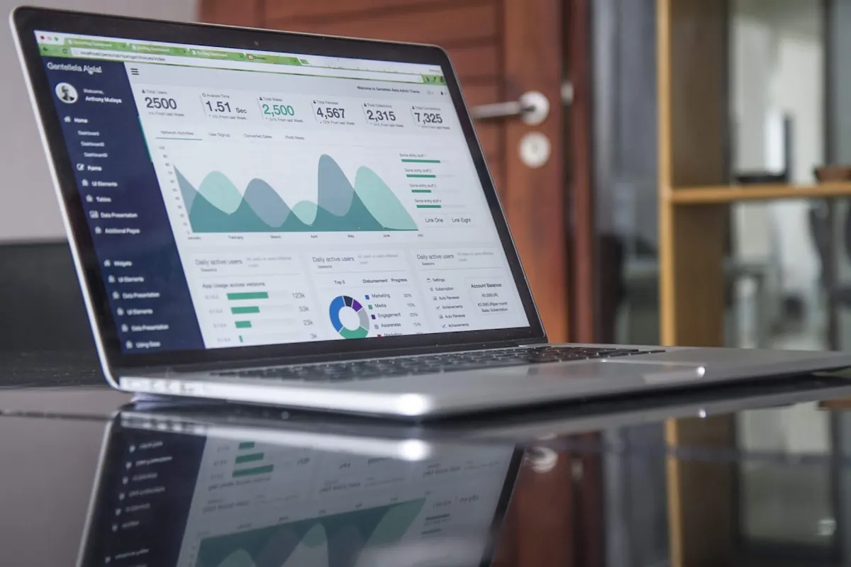 مضاعفة الاحتفاظ بالعملاء ثلاث مرات عبر الأتمتة الذكية لعمليات الخدمة